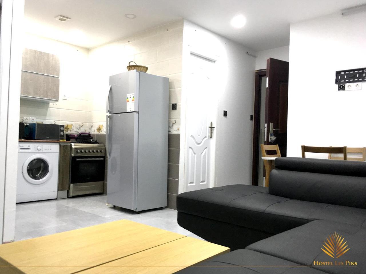 Hostel Les Pins Alger ภายนอก รูปภาพ