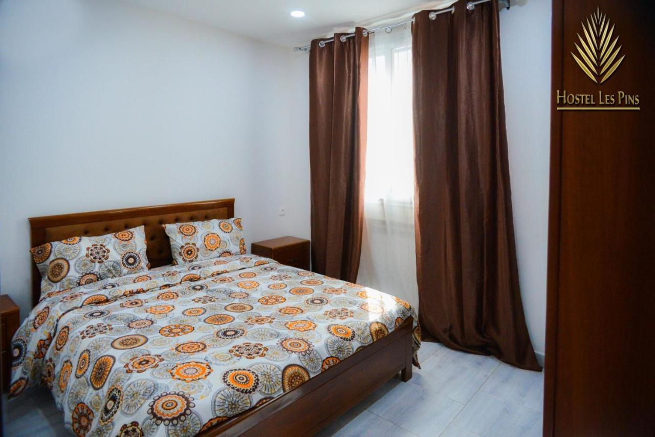 Hostel Les Pins Alger ภายนอก รูปภาพ