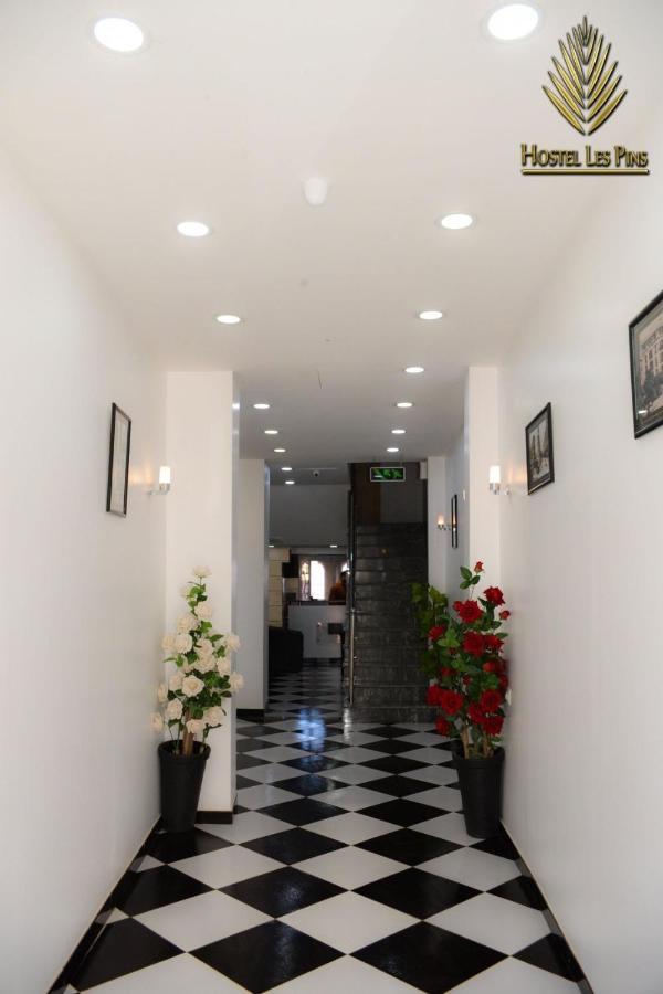 Hostel Les Pins Alger ภายนอก รูปภาพ